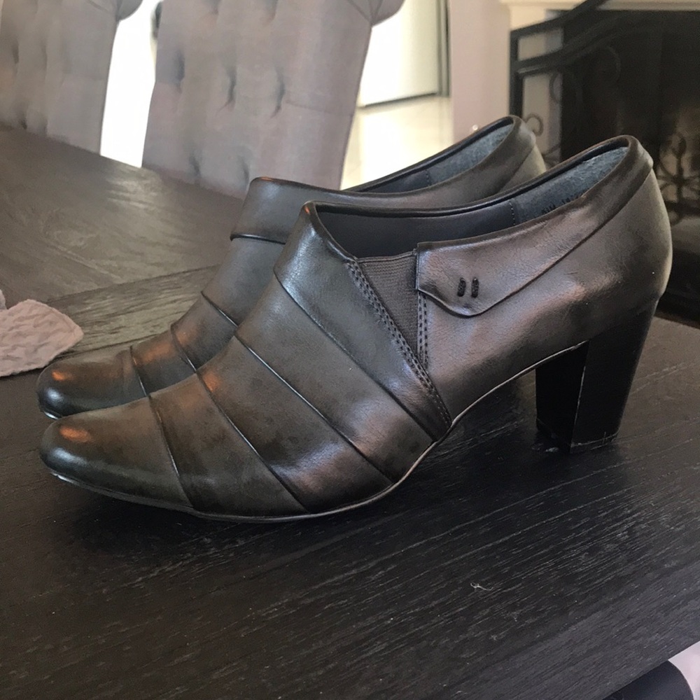 M. Patrick gray shoes
